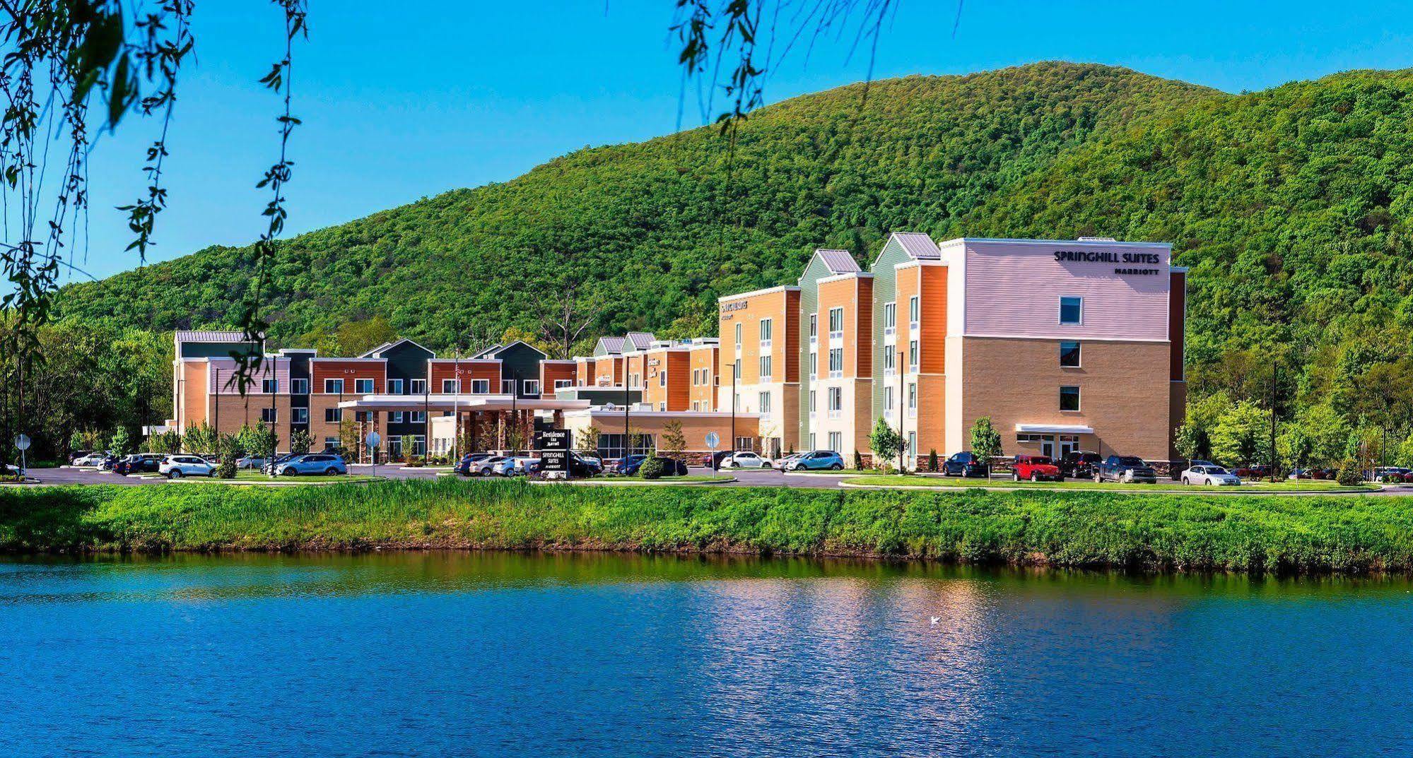 Hotel By Marriott 3*